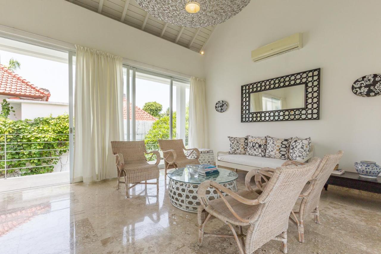 Villa Lansel, Modern 3 bedrooms villa, 14m pool, 700m from beach Seminyak Exteriör bild